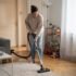 Heure pour passer l&rsquo;aspirateur en appartement : les règles à respecter en 2026